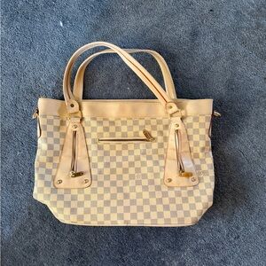 Amazon Beige Checkered Tote Handbag with Cream Trim